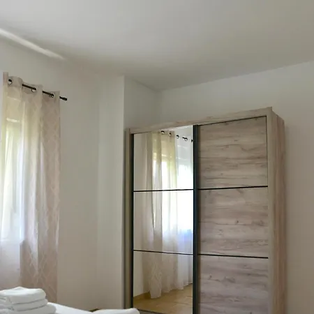 Apartment Milla *